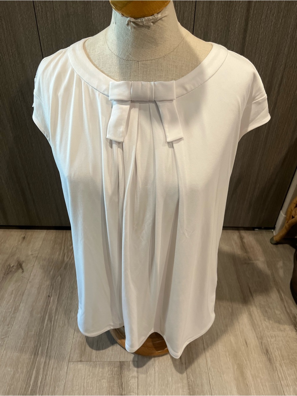 Premise White Bow-Pleat Cap Sleeve Blouse